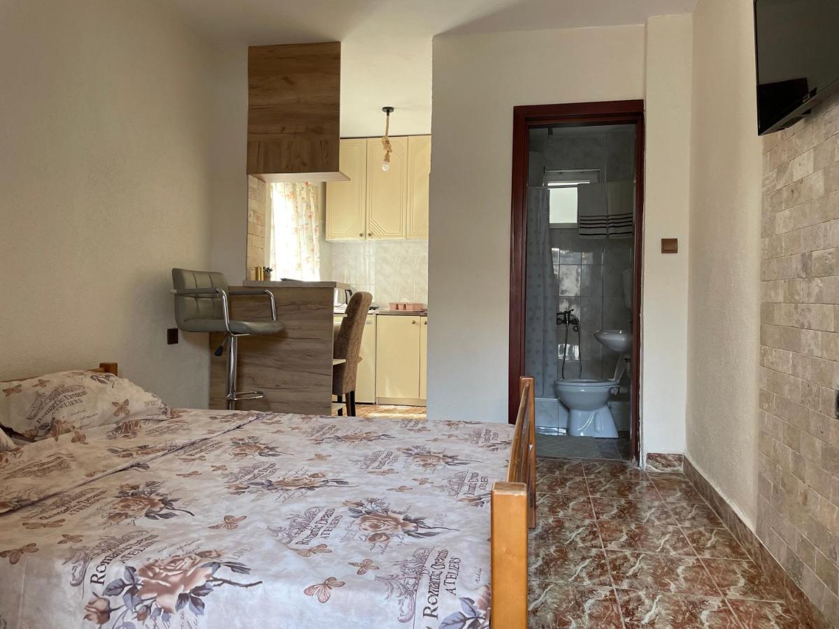 Apartments Monte Casa Бар Экстерьер фото